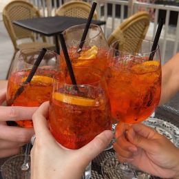 people cheersing drinks